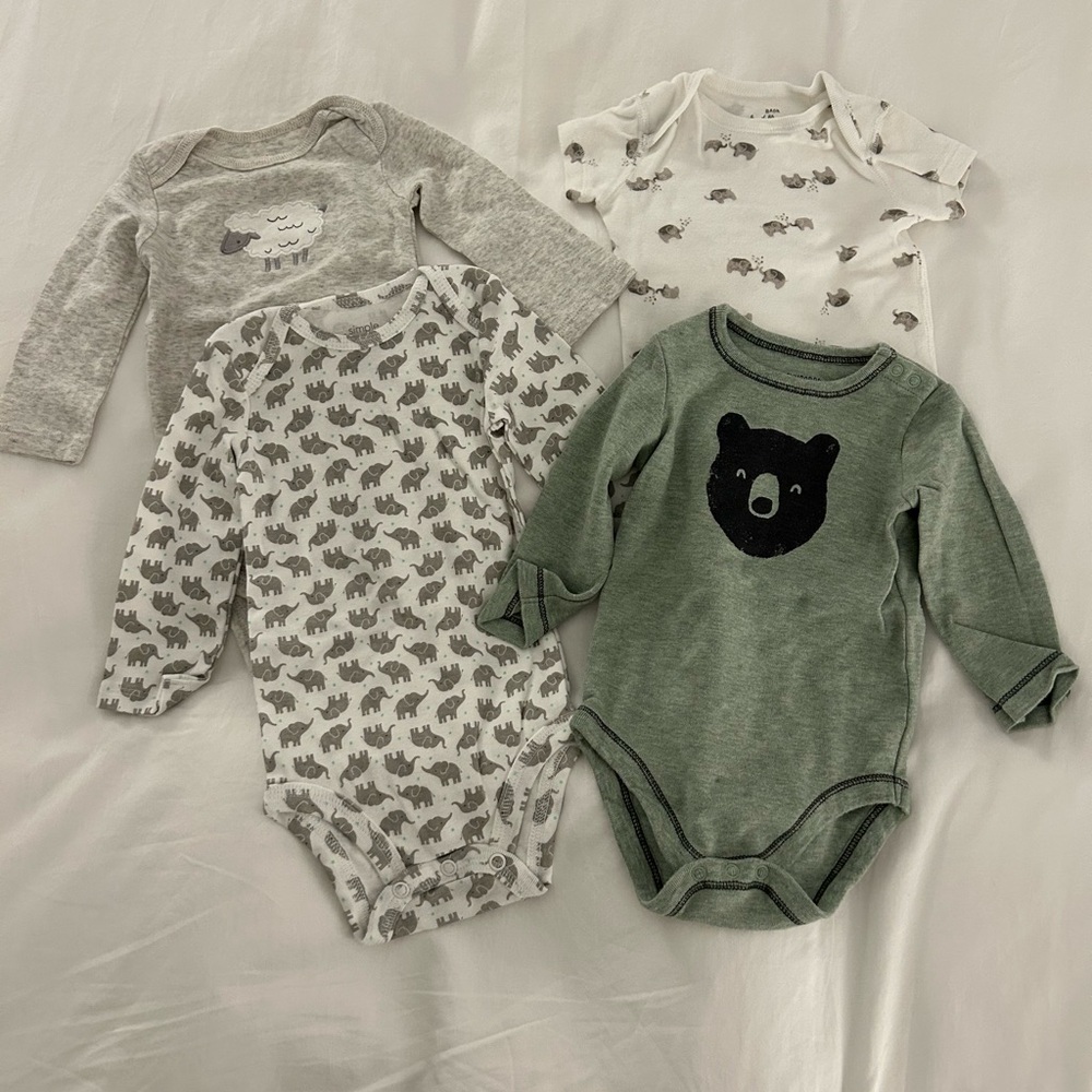 4-pack onesie bundle 3-6M